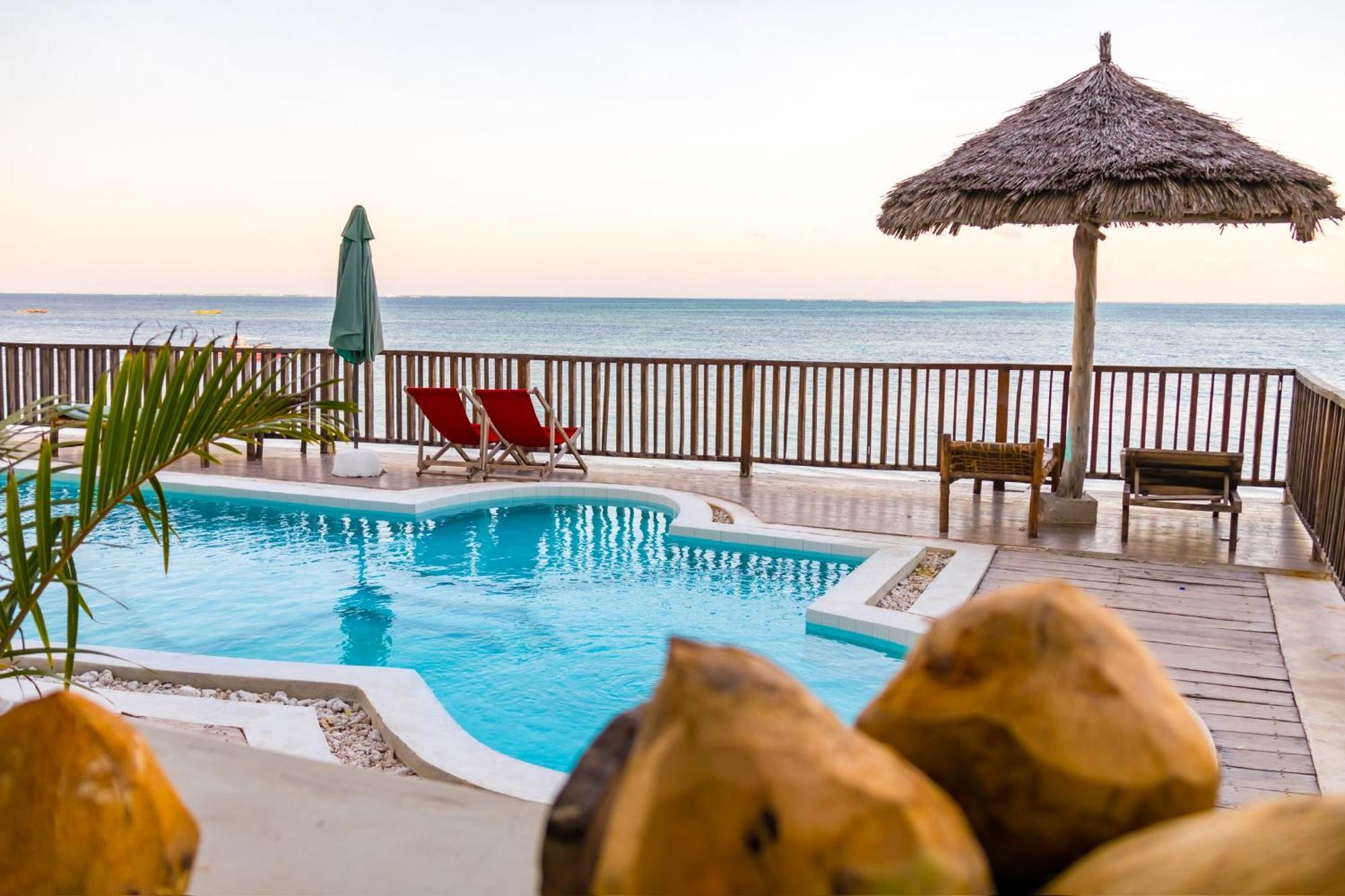 Pili Pili Sunrise Beach Hotel Jambiani  Kültér fotó